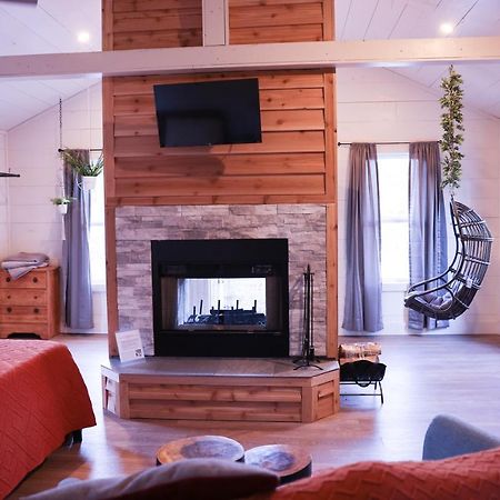 Avenwood Cabins Logan Luaran gambar