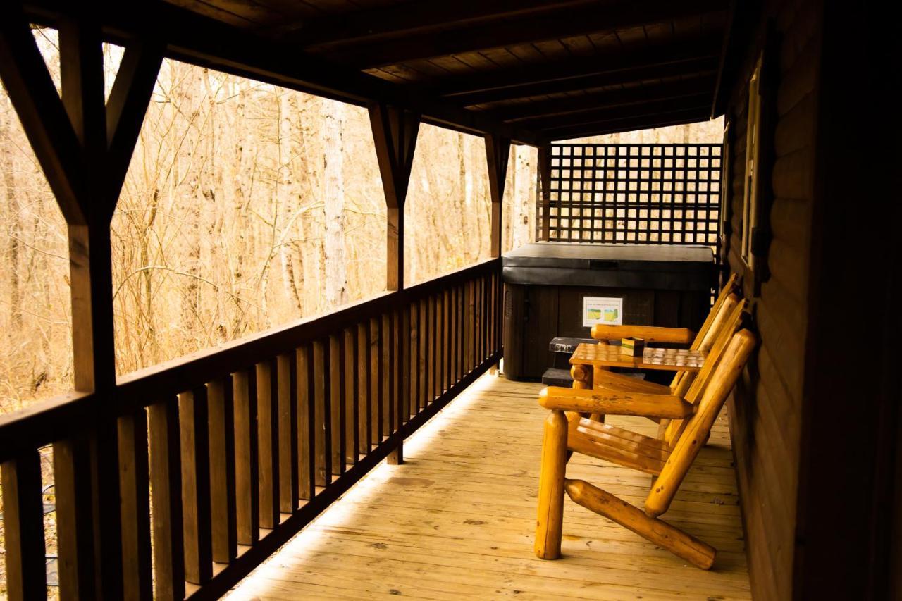 Avenwood Cabins Logan Luaran gambar