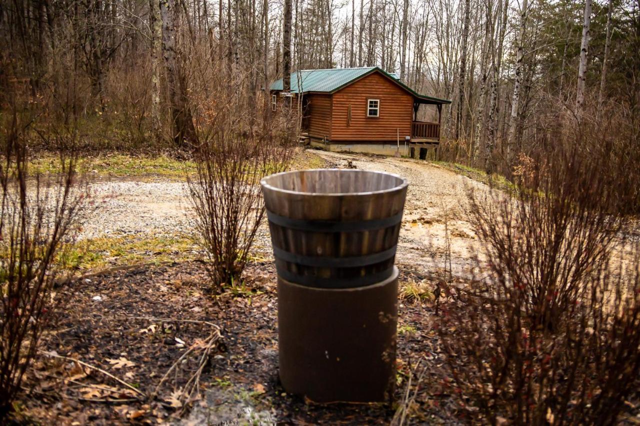 Avenwood Cabins Logan Luaran gambar