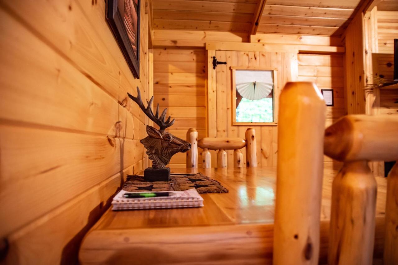 Avenwood Cabins Logan Luaran gambar