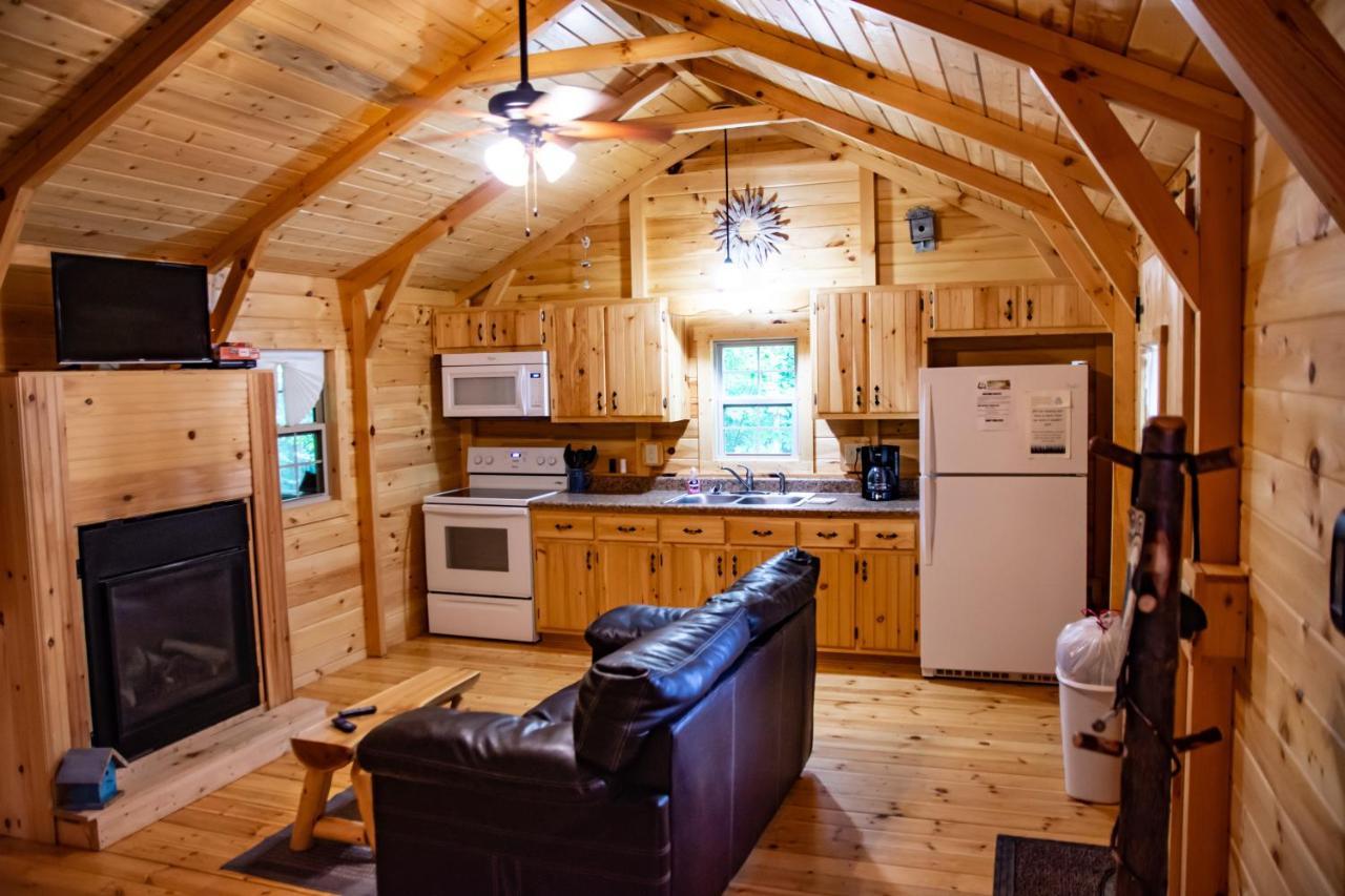 Avenwood Cabins Logan Luaran gambar