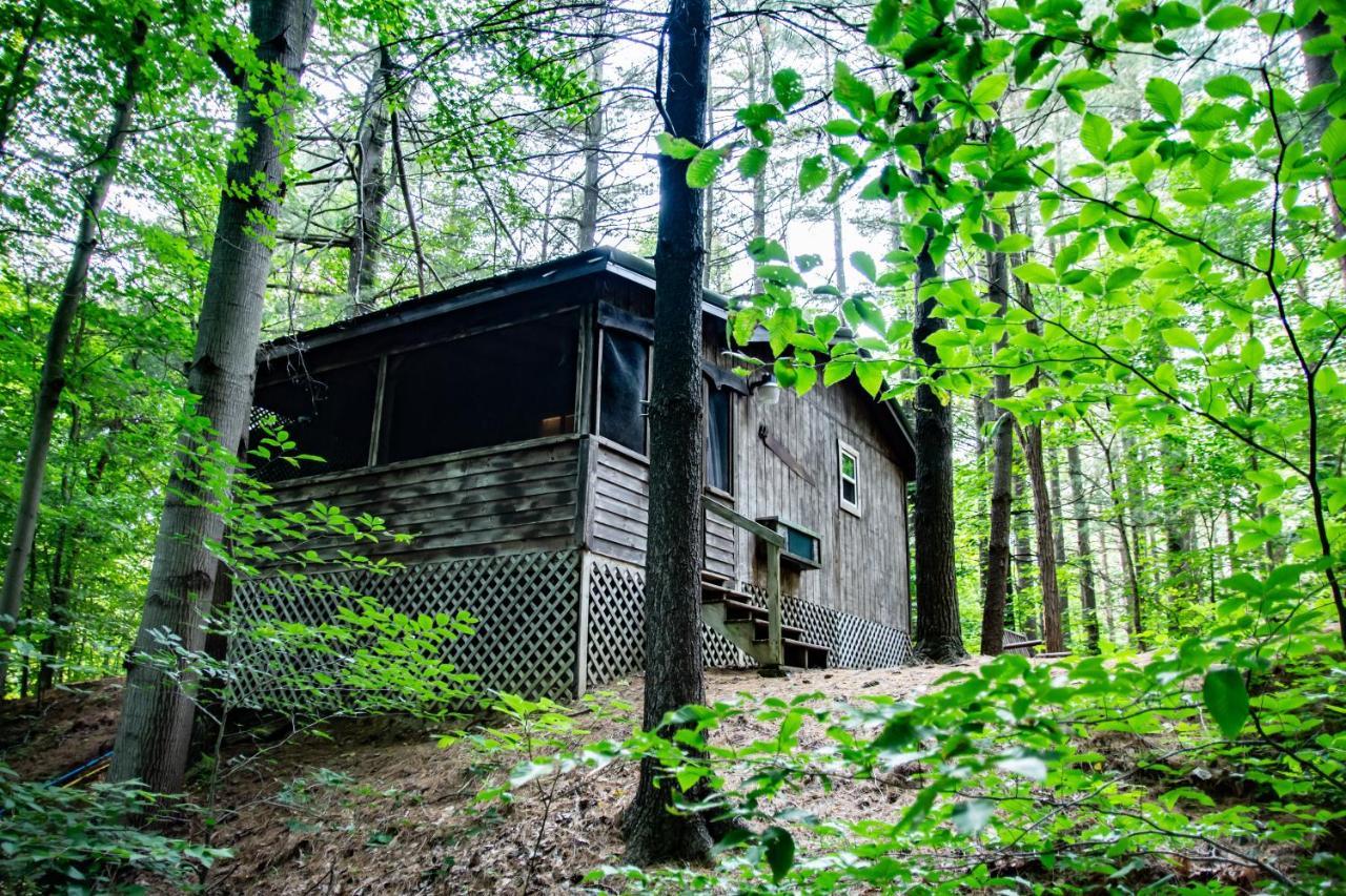 Avenwood Cabins Logan Luaran gambar