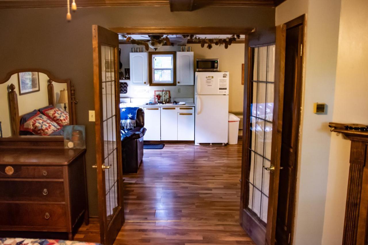 Avenwood Cabins Logan Luaran gambar