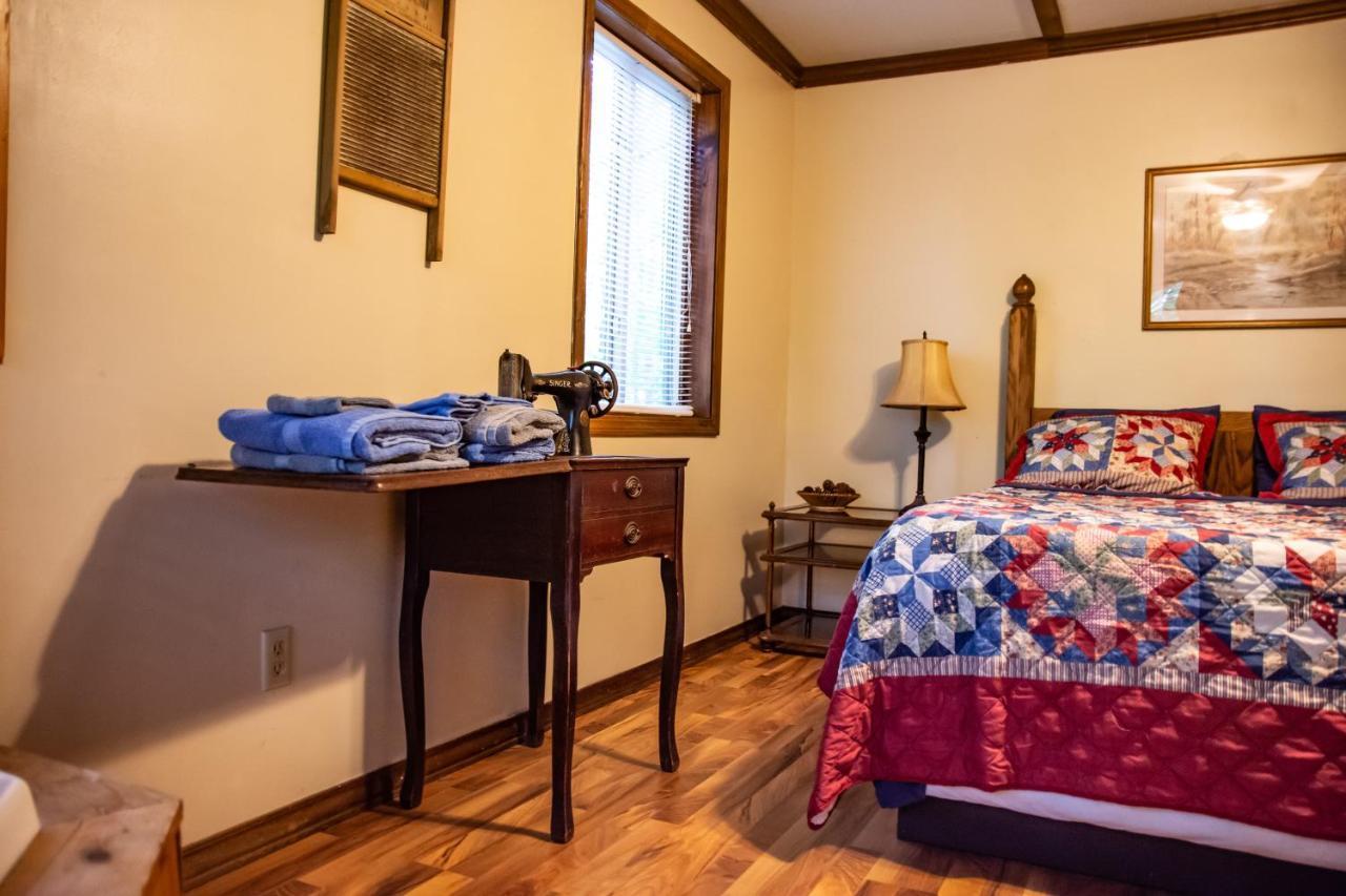 Avenwood Cabins Logan Luaran gambar