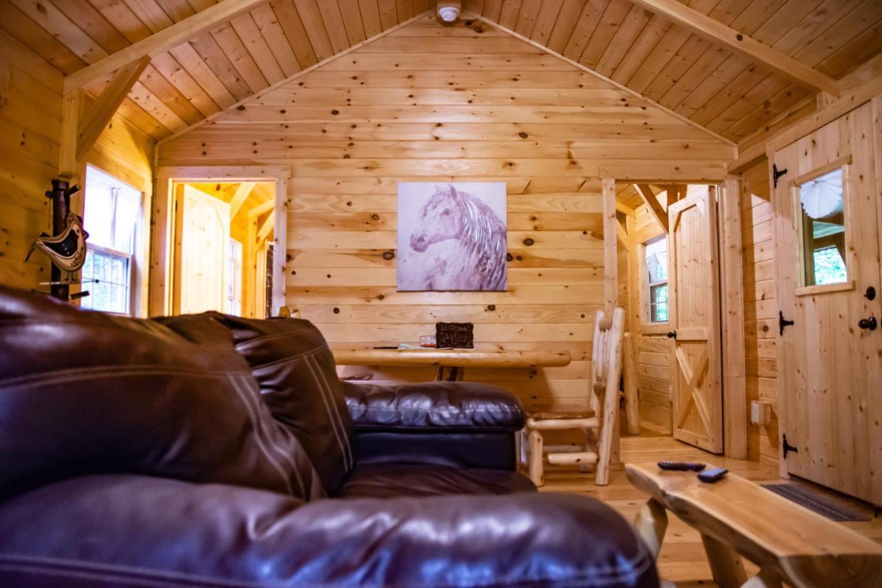 Avenwood Cabins Logan Luaran gambar