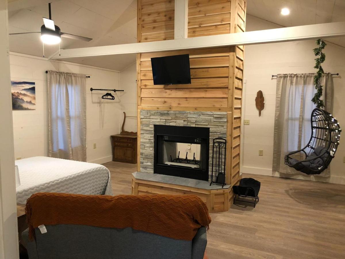 Avenwood Cabins Logan Luaran gambar